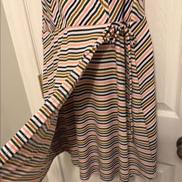 NWT Speechless Tan and Blue Sleeveless V-Neck Sundress - Picture 3 of 10